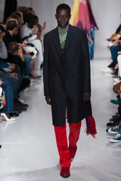 Look 77